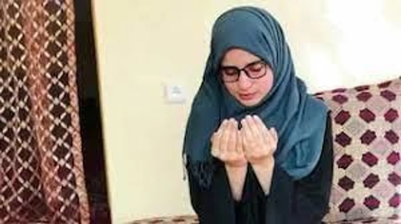 আফগানিস্তানের এই মেয়েটি মেডিক্যালে পেয়েছিল সর্বোচ্চ নম্বর, কিন্তু এবার কি হবে?