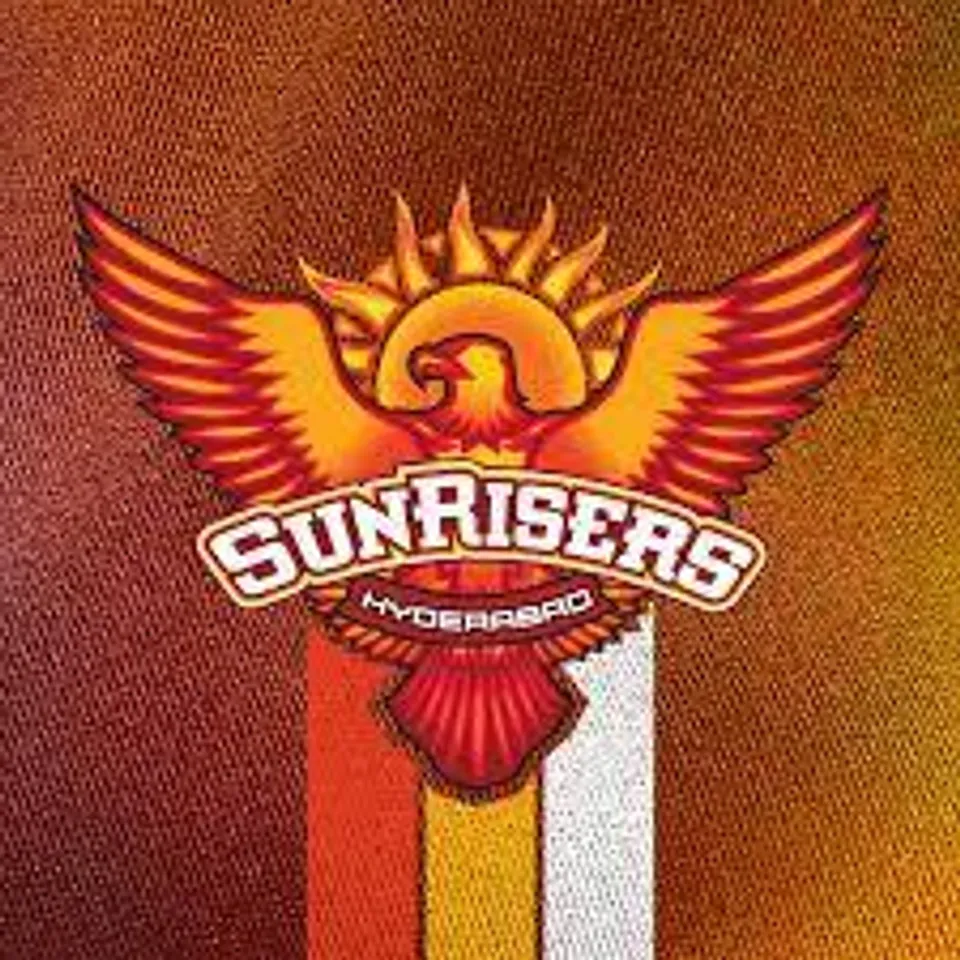 পিচ সামলাচ্ছে পুরাণ