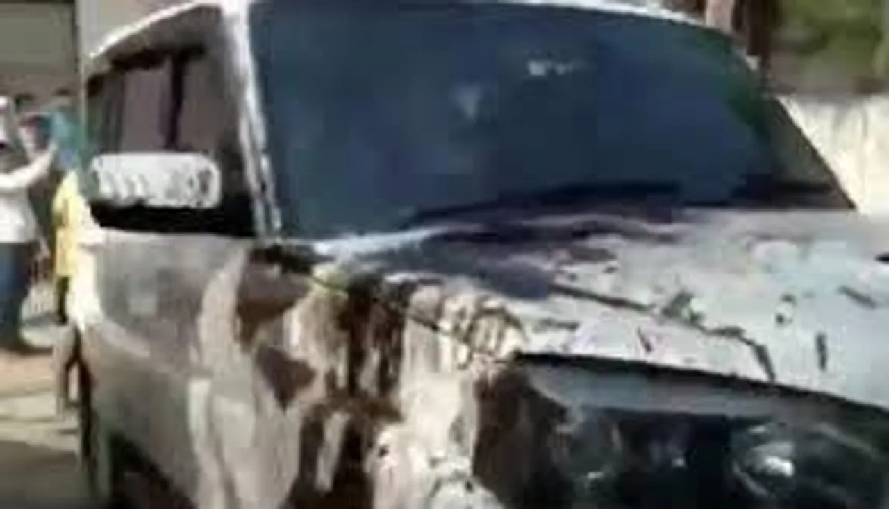 প্রকাশ্যে তৃনমূলের গোষ্ঠী  হামলায় আহত হন খোদ মন্ত্রী, অভিযোগের তীর তৃণমূল যুব ও ব্লক সভাপতির বিরুদ্ধে