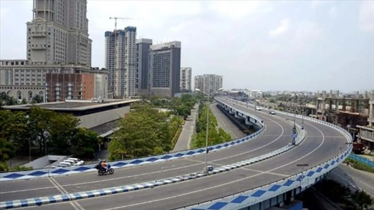 বৃষ্টির জলের পাইপে নজর!