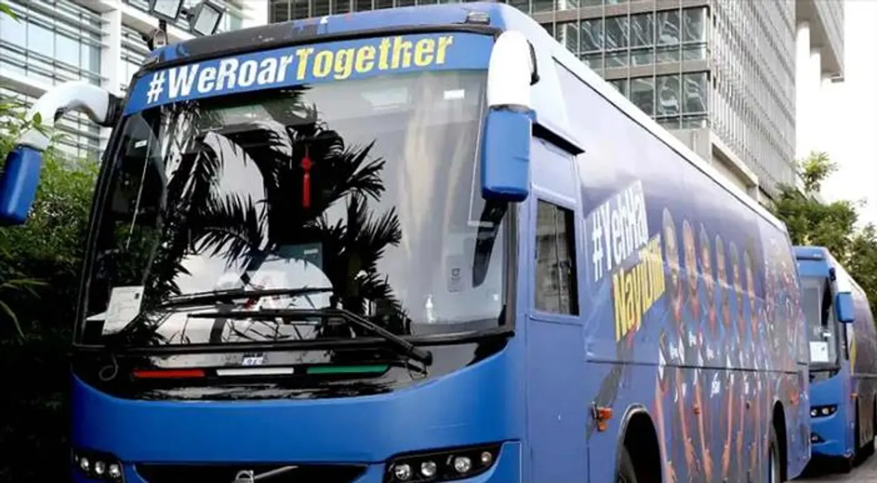 দিল্লি ক্যাপিটালসের বাস ভাঙচুর, গ্রেফতার একাধিক