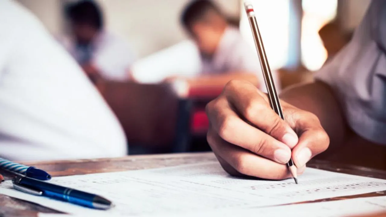 পিছিয়ে গেল কলকাতা বিশ্ববিদ্যালয়ের স্নাতক স্তরের পরীক্ষা