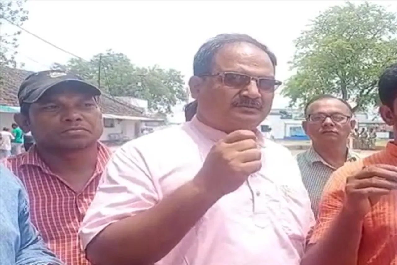 রাজ্যে অব্যাহত রাজনৈতিক হিংসার বিরুদ্ধে প্রতিবাদ, শুনুন বিজেপি নেতা সন্তোষ সিংয়ের বক্তব্য