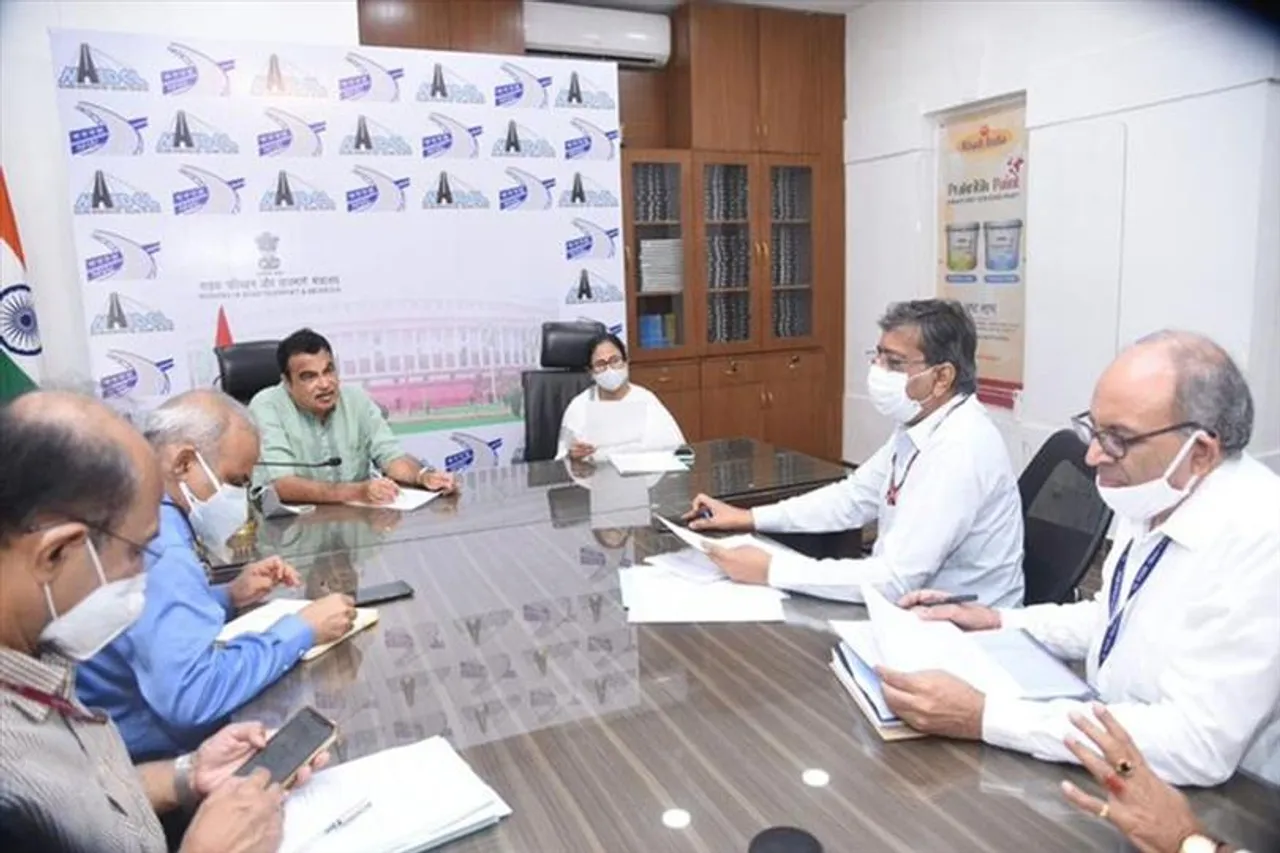 নীতীন গডকড়ির সঙ্গে কী কী কথা হল? জানালেন মমতা