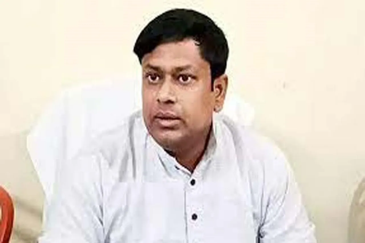 ট্যুইটে মুখ্যমন্ত্রীর বিরুদ্ধে ক্ষোভ উগড়ে দিয়েছেন সুকান্ত মজুমদার