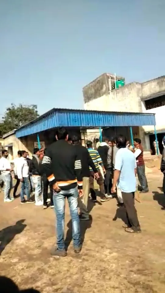 প্রাথমিক বিদ্যালয়ে গুলি চালানোর অভিযোগ