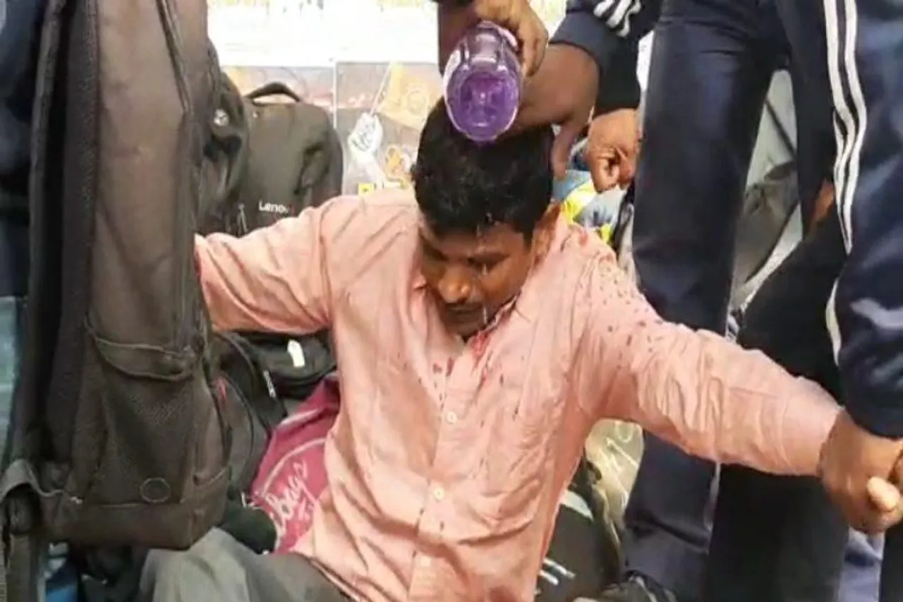 টেট পরীক্ষা দিতে এসে অসুস্থ হয়ে পড়লেন পরীক্ষার্থী