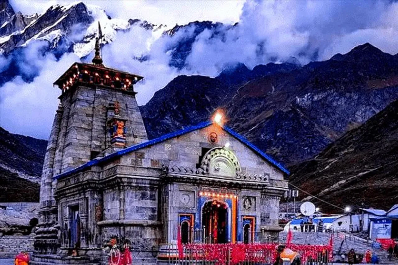 ৫৫০টি সোনার স্তরে সেজে উঠেছে কেদারনাথ ধামের গর্ভগৃহ