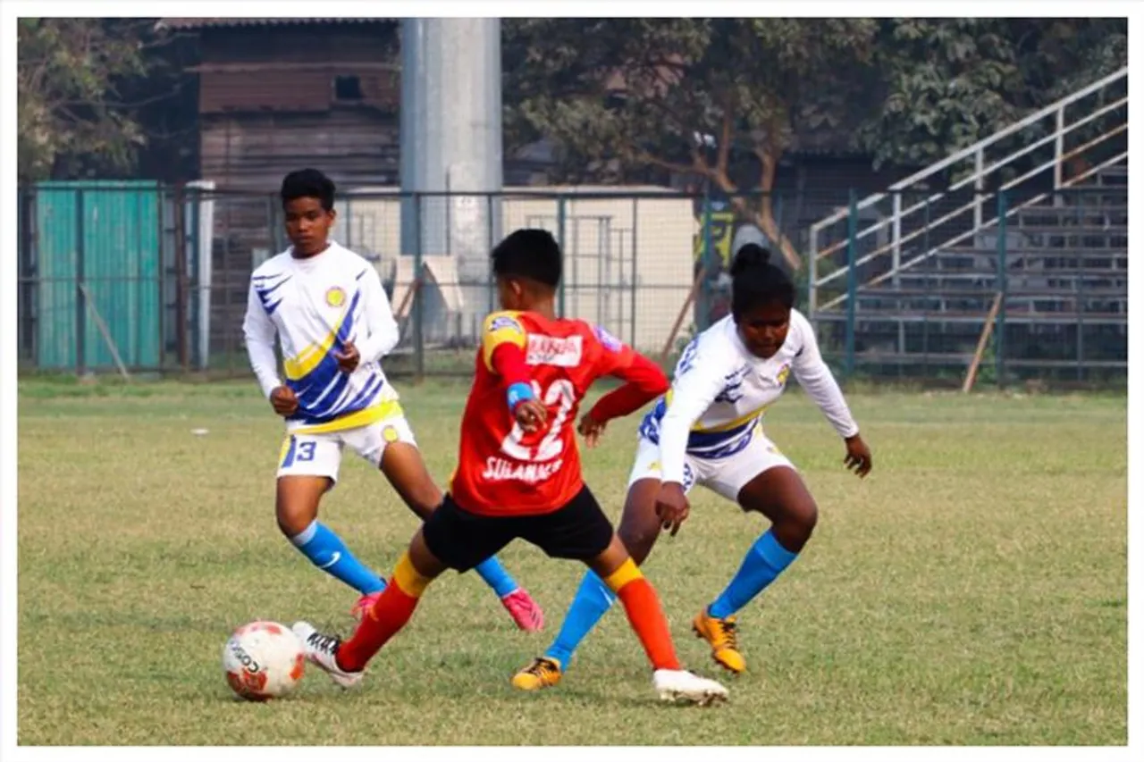 মিনি ডার্বি জিতে ফাইনালে ইস্টবেঙ্গল