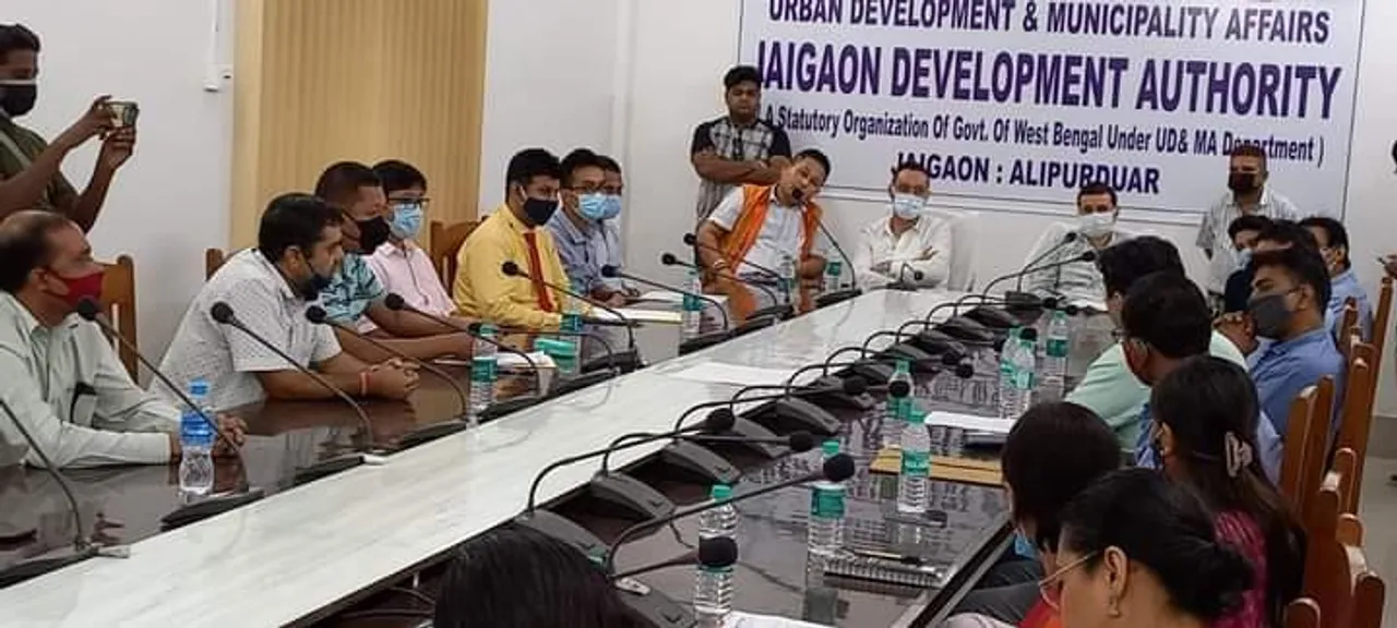 বেসরকারি স্কুলের ফি কমানো নিয়ে মিলল না কোনও সুরাহা