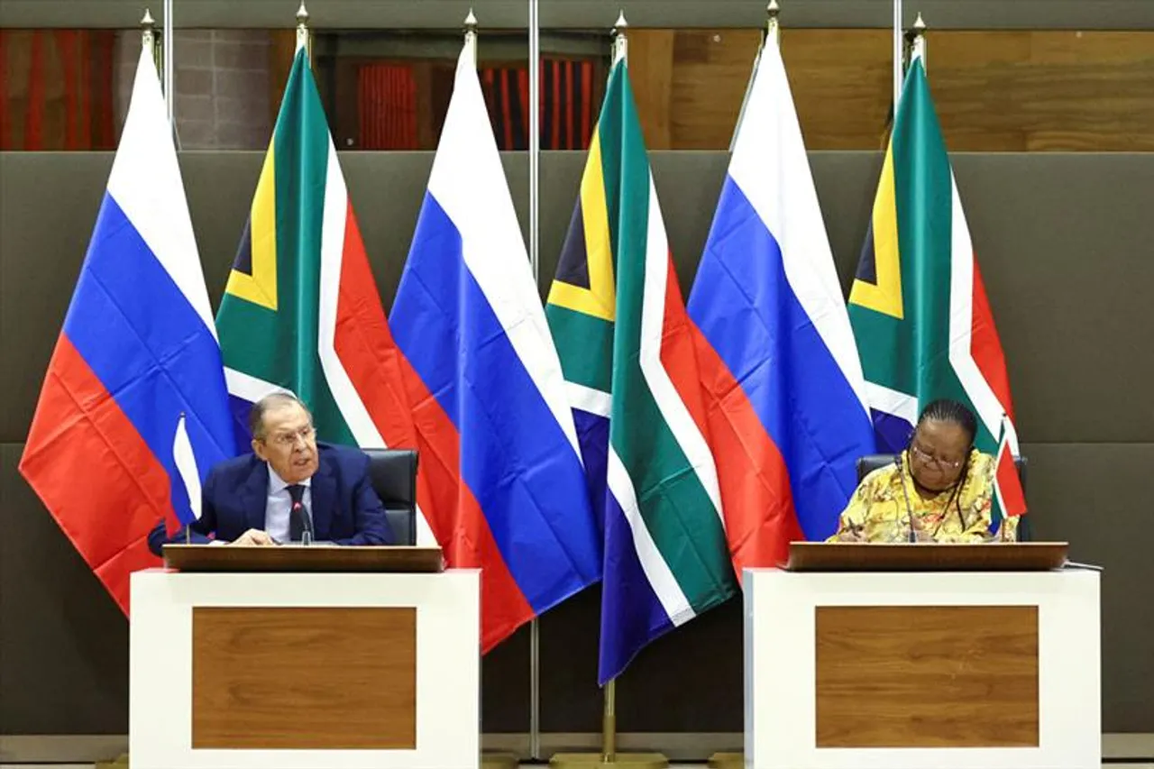 দক্ষিণ আফ্রিকার কর্মকর্তাদের অনুরোধে রুশ পররাষ্ট্রমন্ত্রী  ইউক্রেন নিয়ে আলোচনা করেন