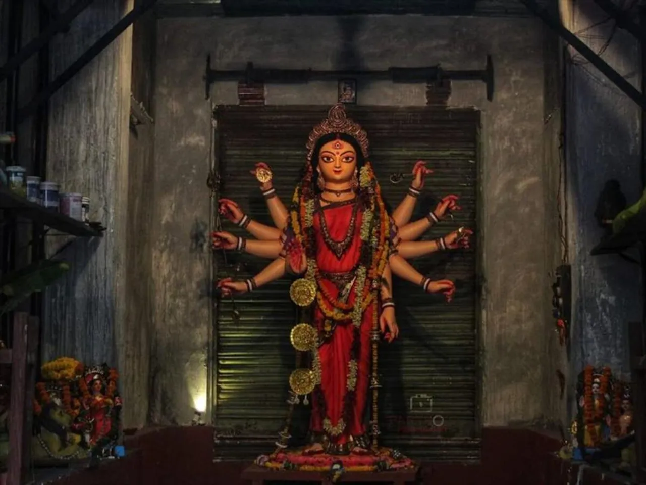 পুজো পরিক্রমাঃ  'গর্ভধারিণী'র আরাধনায় নলিনী সরকার স্ট্রিটের পুজো