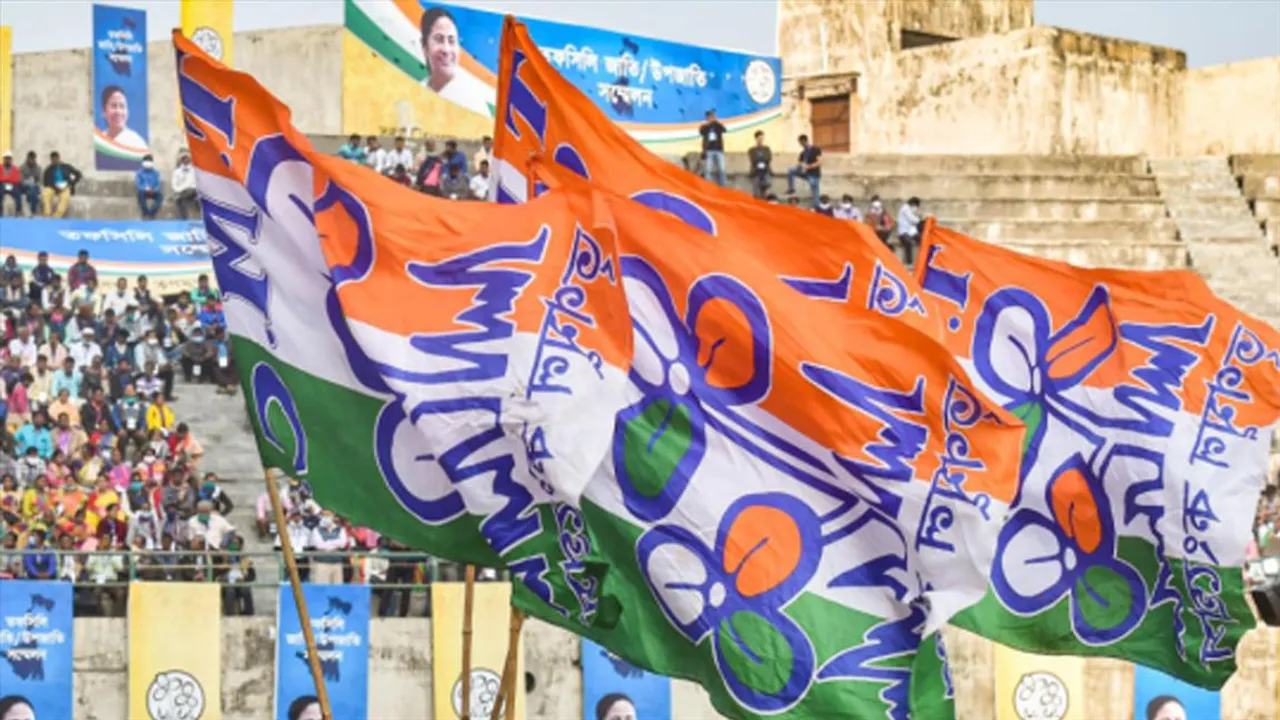 পদপিষ্ট হয়ে মৃত্যুর ঘটনায় আসানসোল যাচ্ছে তৃণমূলের প্রতিনিধি দল