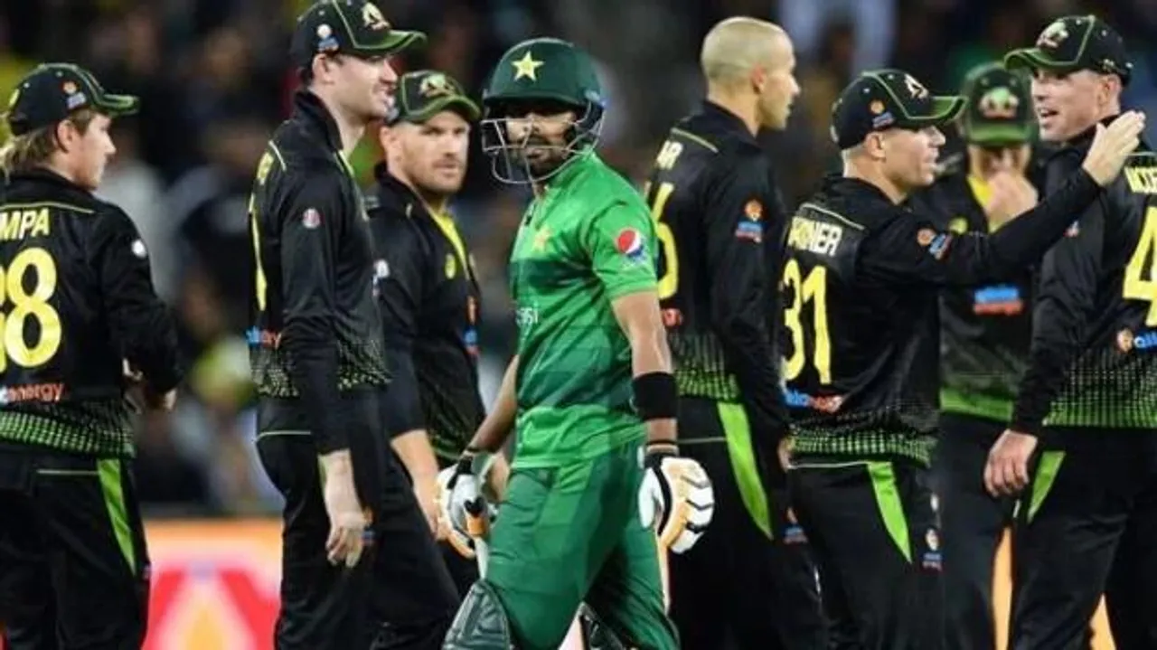টি-টোয়েন্টিতে এগিয়ে পাকিস্তান