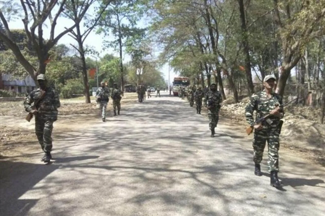 নিরাপত্তা বাহিনীর সঙ্গে এনকাউন্টারে নিকেশ মাওবাদী