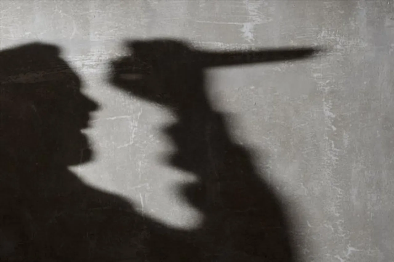 স্ত্রীর দেহ এতগুলো টুকরো করে পুঁতে দিলো মাটিতে! বাংলায় চাঞ্চল্য