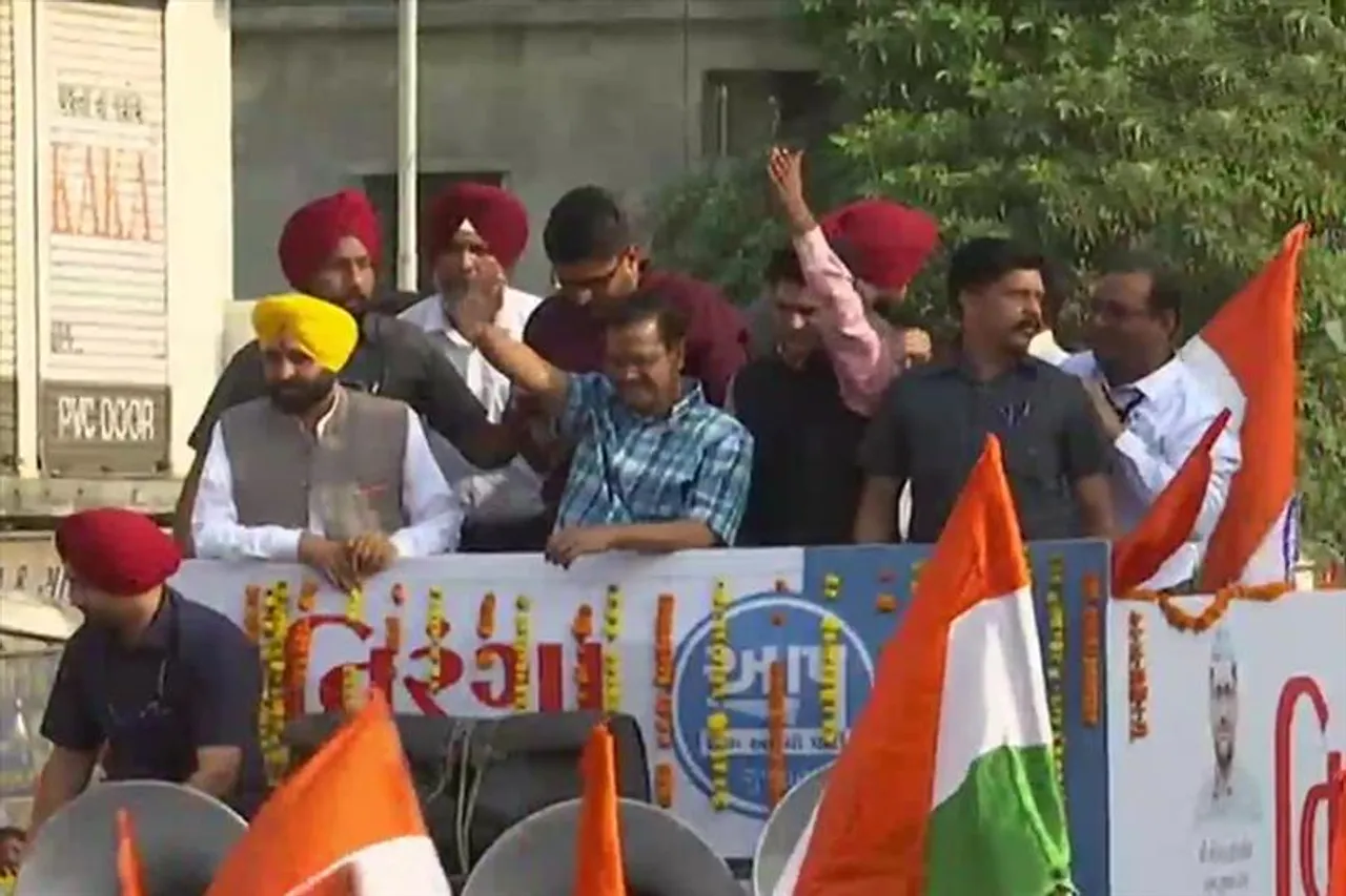 গুজরাটে 'তিরঙ্গা যাত্রা'র সূচনা আপ-এর