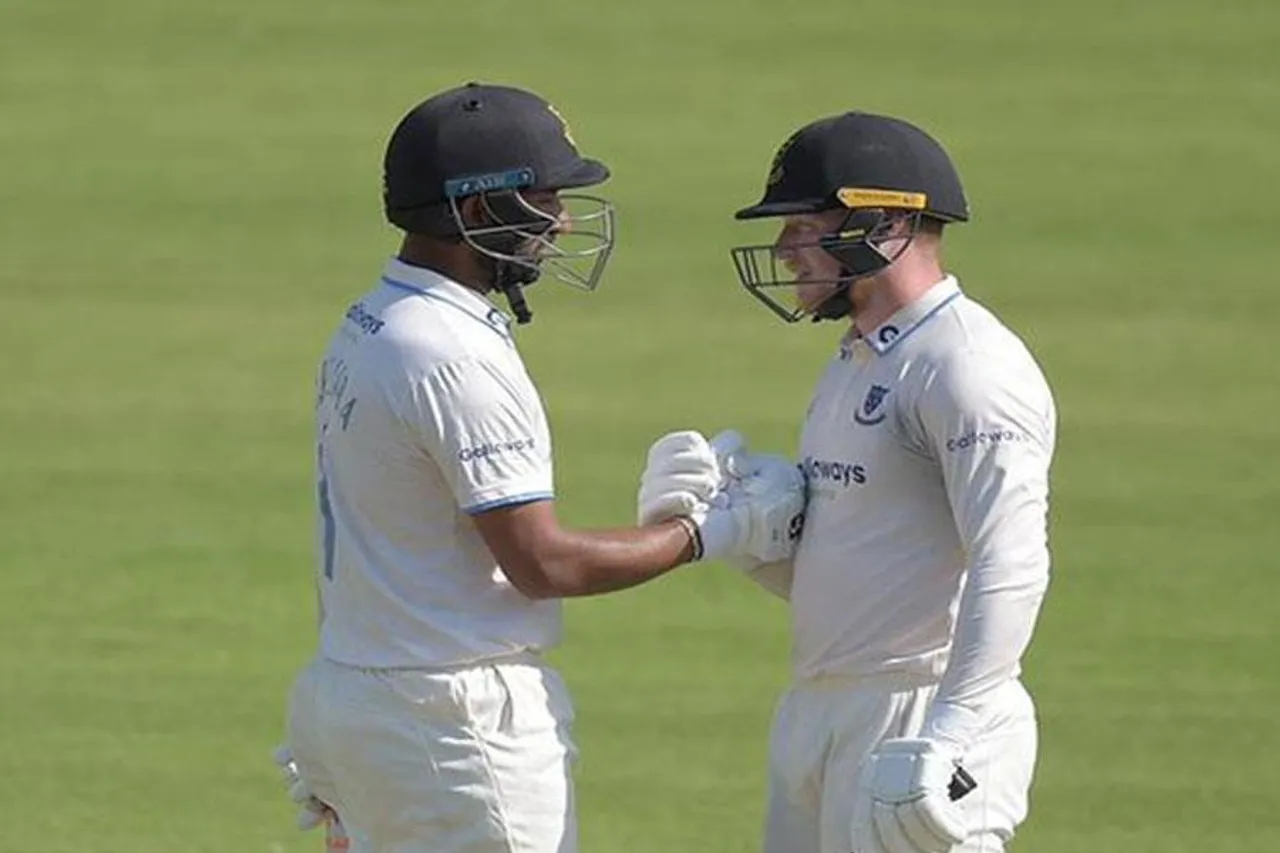 অধিনায়ক পুজারার শতরান