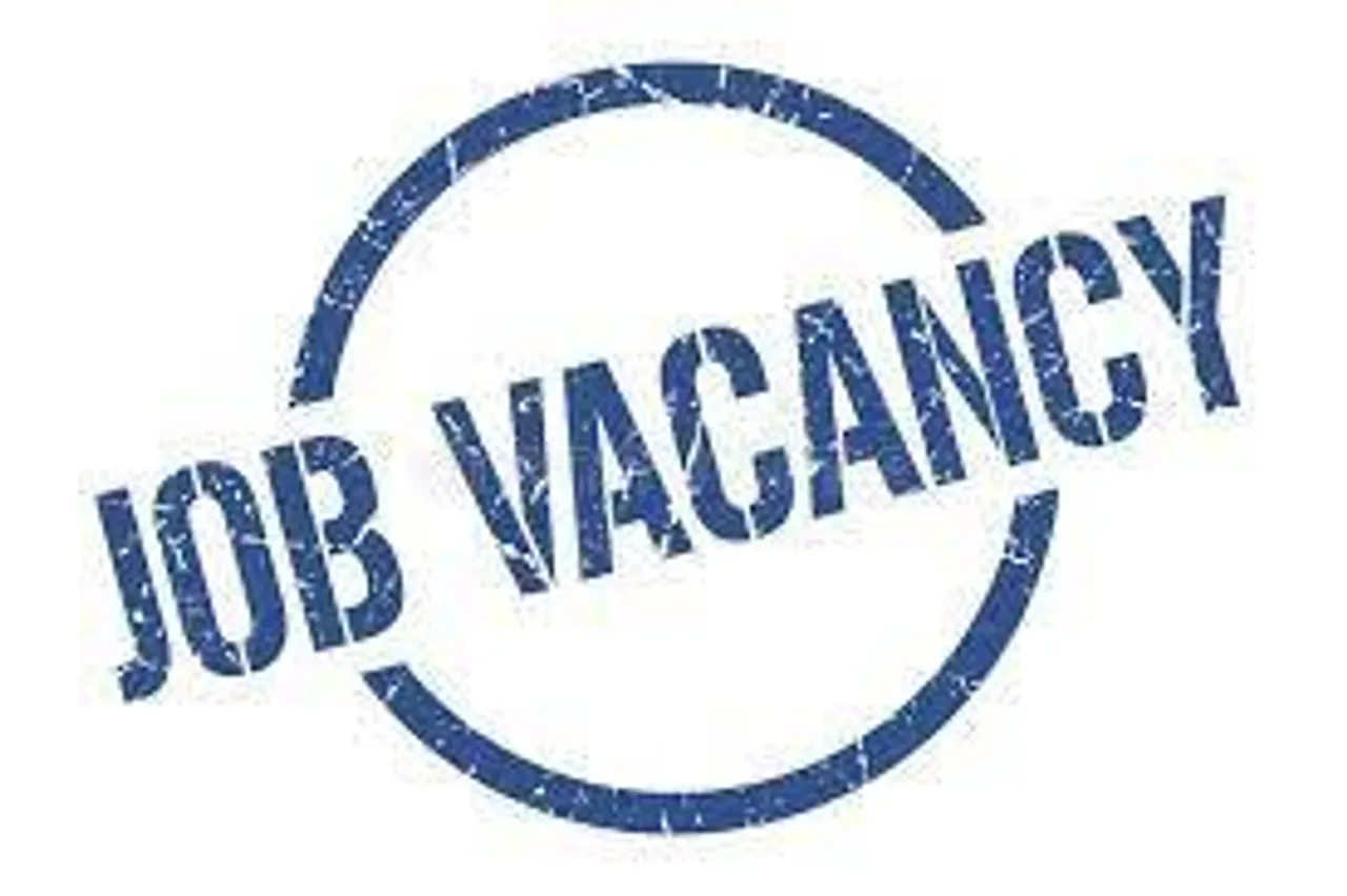 রাজ্যে ক্লার্ক ও গ্রুপ ডি পদে কর্মী নিয়োগ