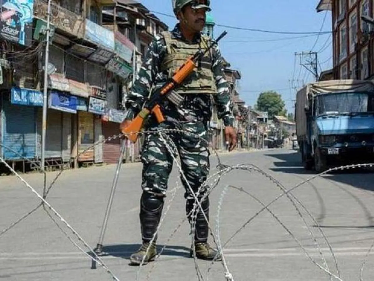 উপত্যকায় জঙ্গিদের গুলিতে শহীদ পুলিশ কনস্টেবল