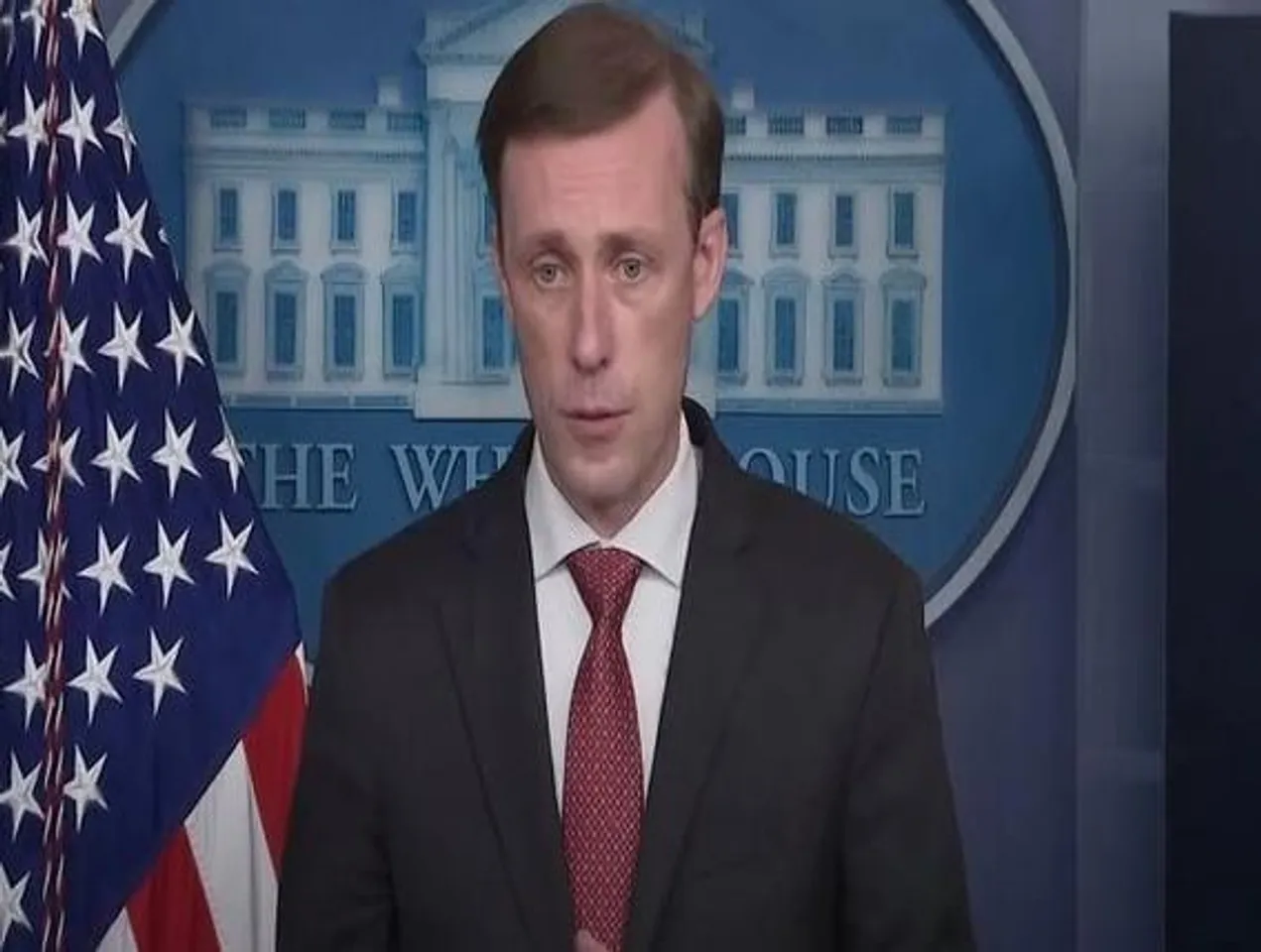 সলমন রুশদির ওপর ‘নিন্দনীয়’ হামলার নিন্দা জানিয়েছে হোয়াইট হাউস