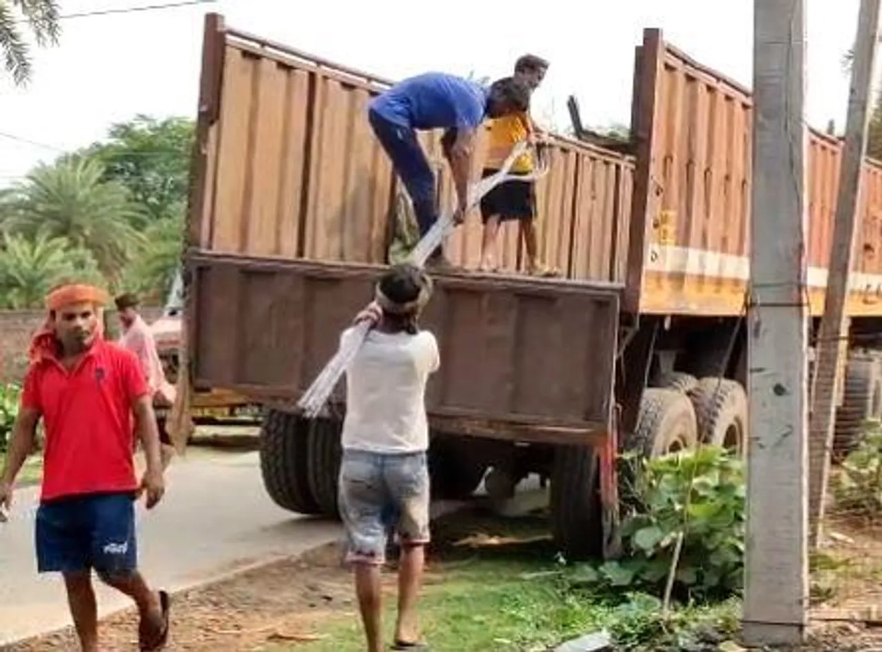আসানসোল থেকে হাইজ্যাক হওয়া রড ভর্তি লরি উদ্ধার হল অন্ডালে