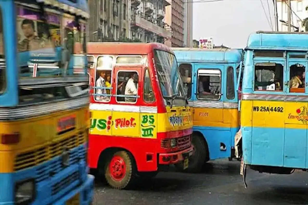 সরকারি বাসগুলির  বিরুদ্ধে  দায়ের জনস্বার্থ মামলা