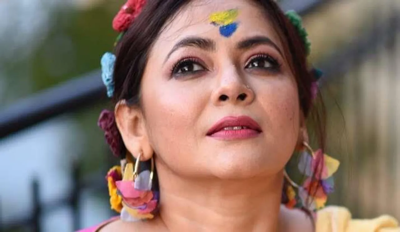 রেস্তোরাঁর ওয়েটারের কাছ থেকে বিয়ের প্রস্তাব পেলেন শ্রীলেখা