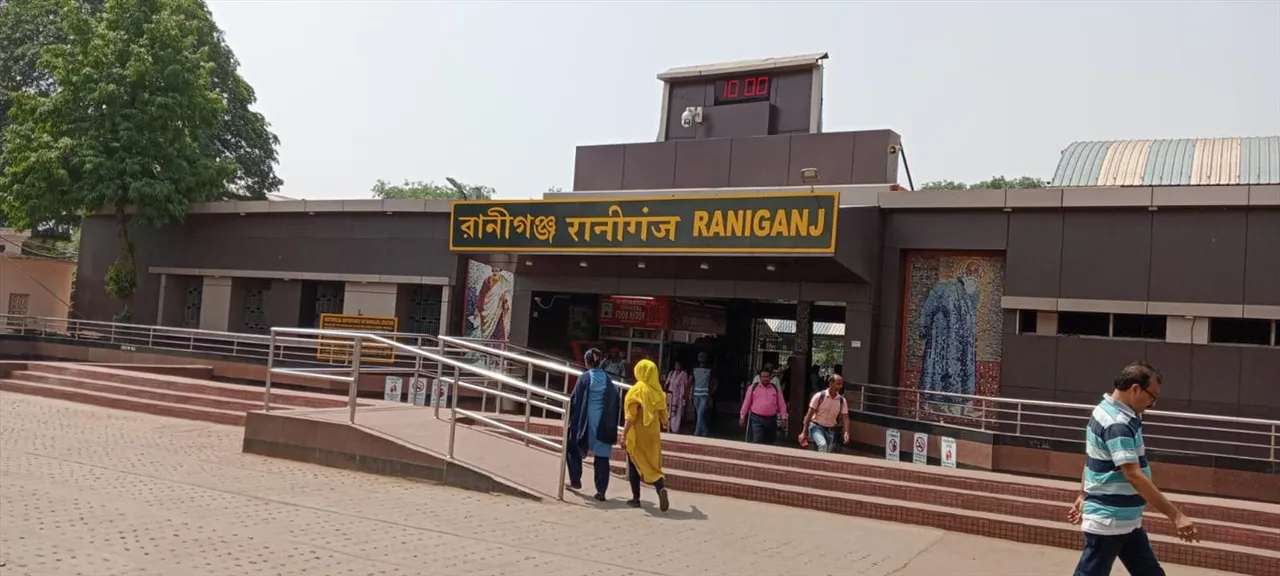 ট্রেনে উঠতে গিয়ে বিপত্তি, মৃত্যু হল এক বৃদ্ধার