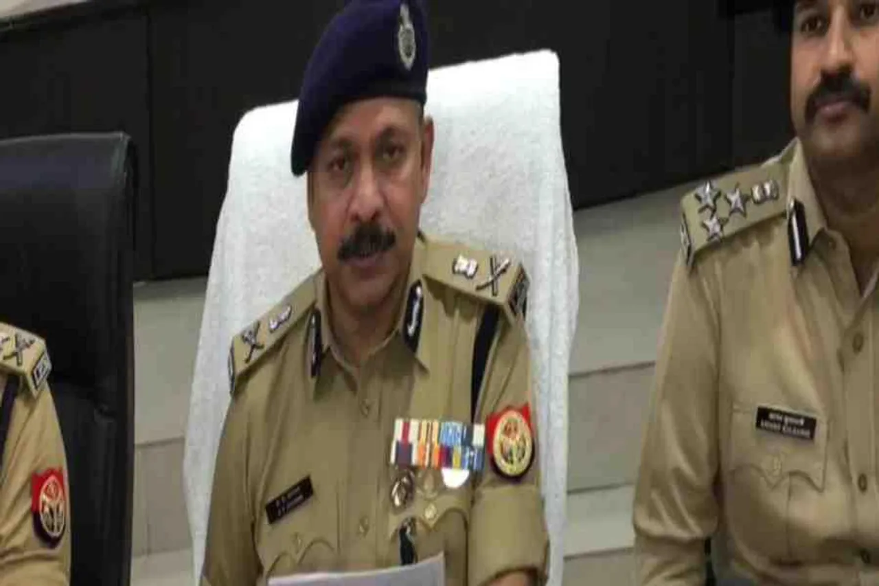 সাইবার জালিয়াতি, গ্রেফতার ৩