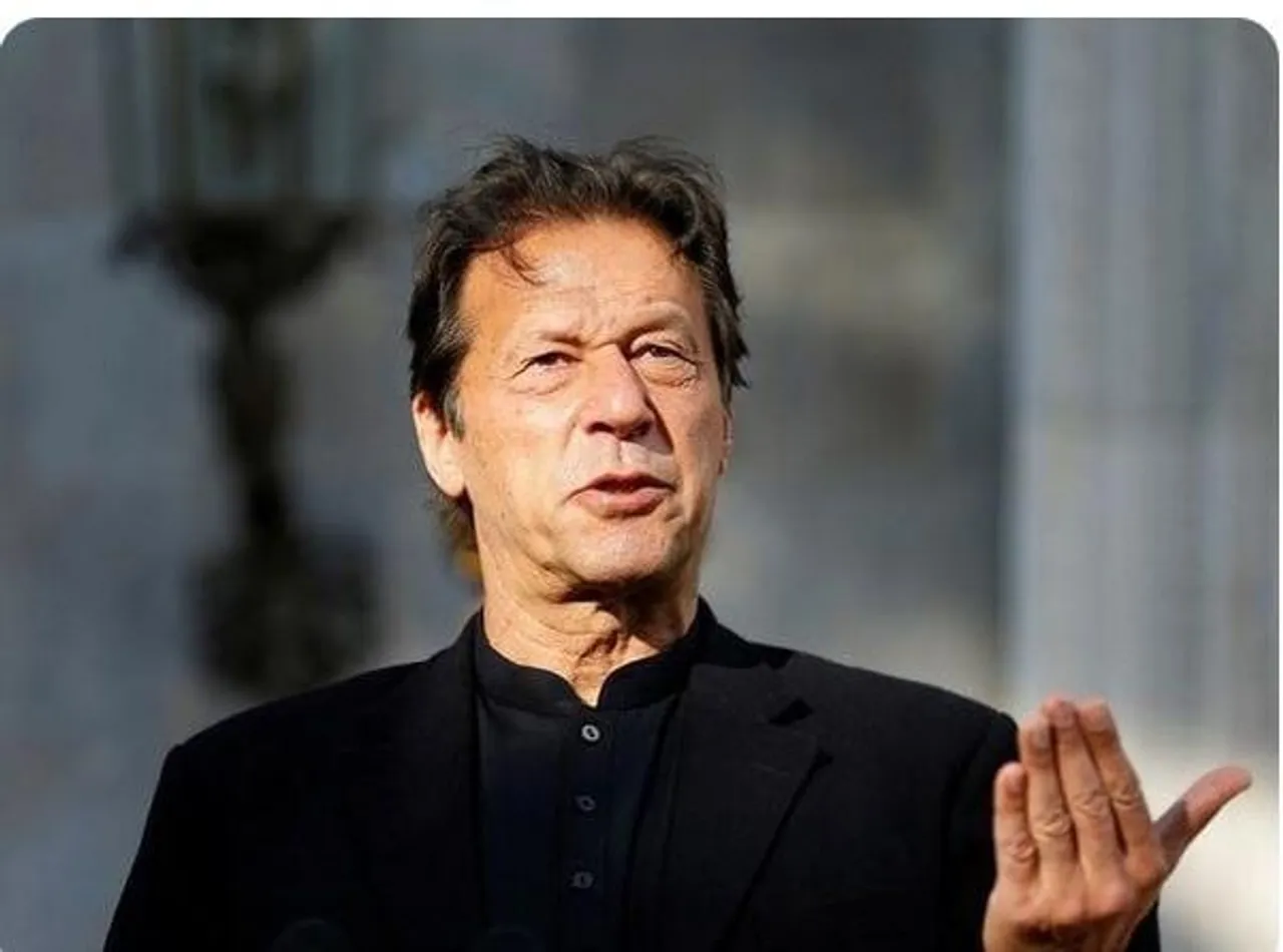 দলীয় নেতাদের নির্যাতনের বিরুদ্ধে শাহবাজ সরকারকে সতর্ক করলেন ইমরান খান