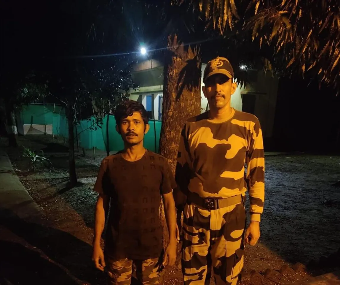 তালা সহ ১ পাচারকারীকে গ্রেফতার করল BSF