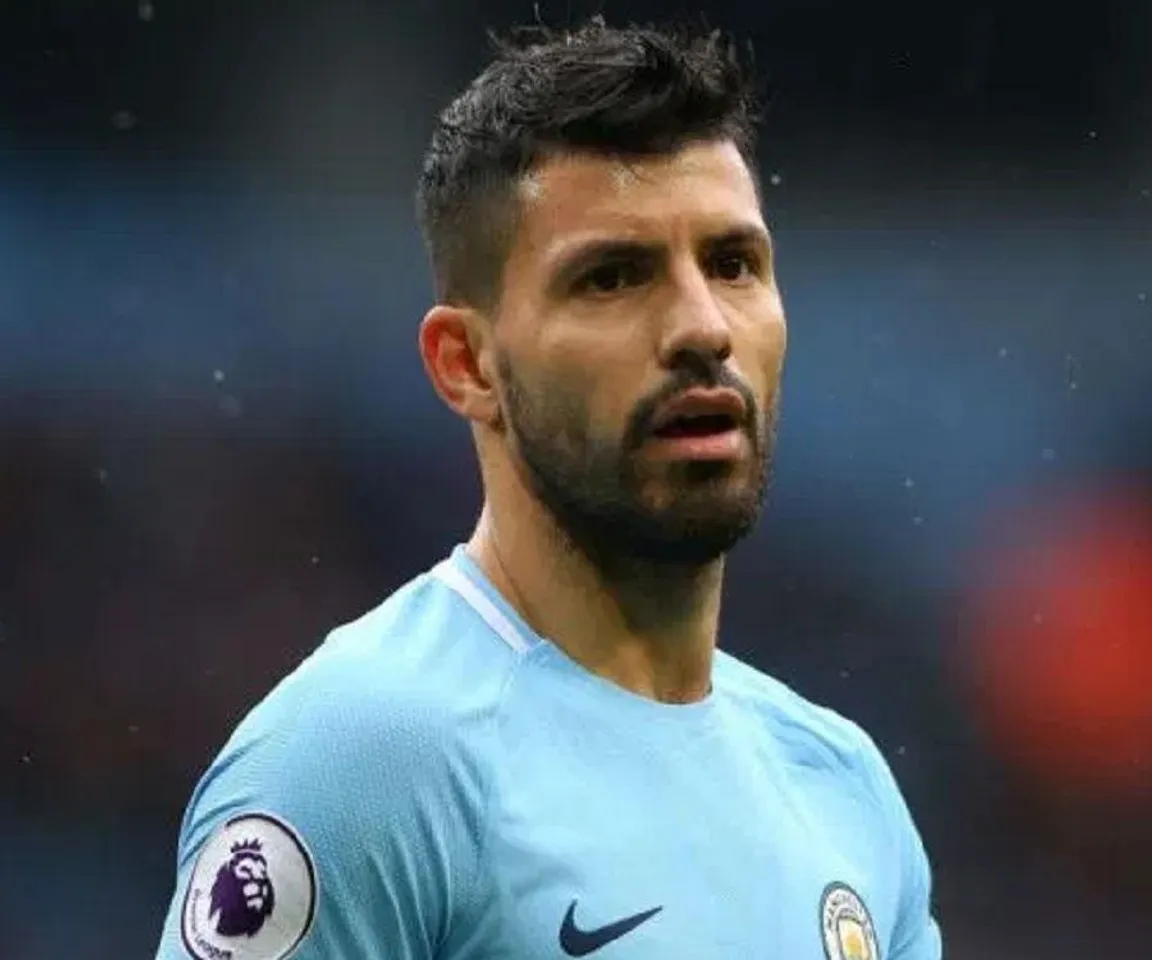 খেলা চলাকালীনই অসুস্থ হলেন ফুটবলার