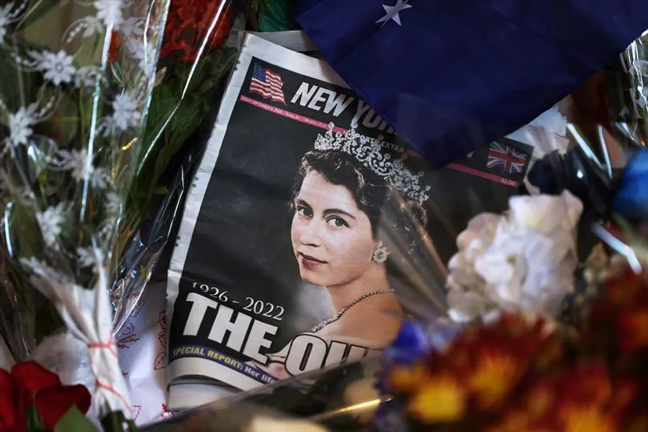 ২ মিনিটের নিরবতা পালন করা হবে