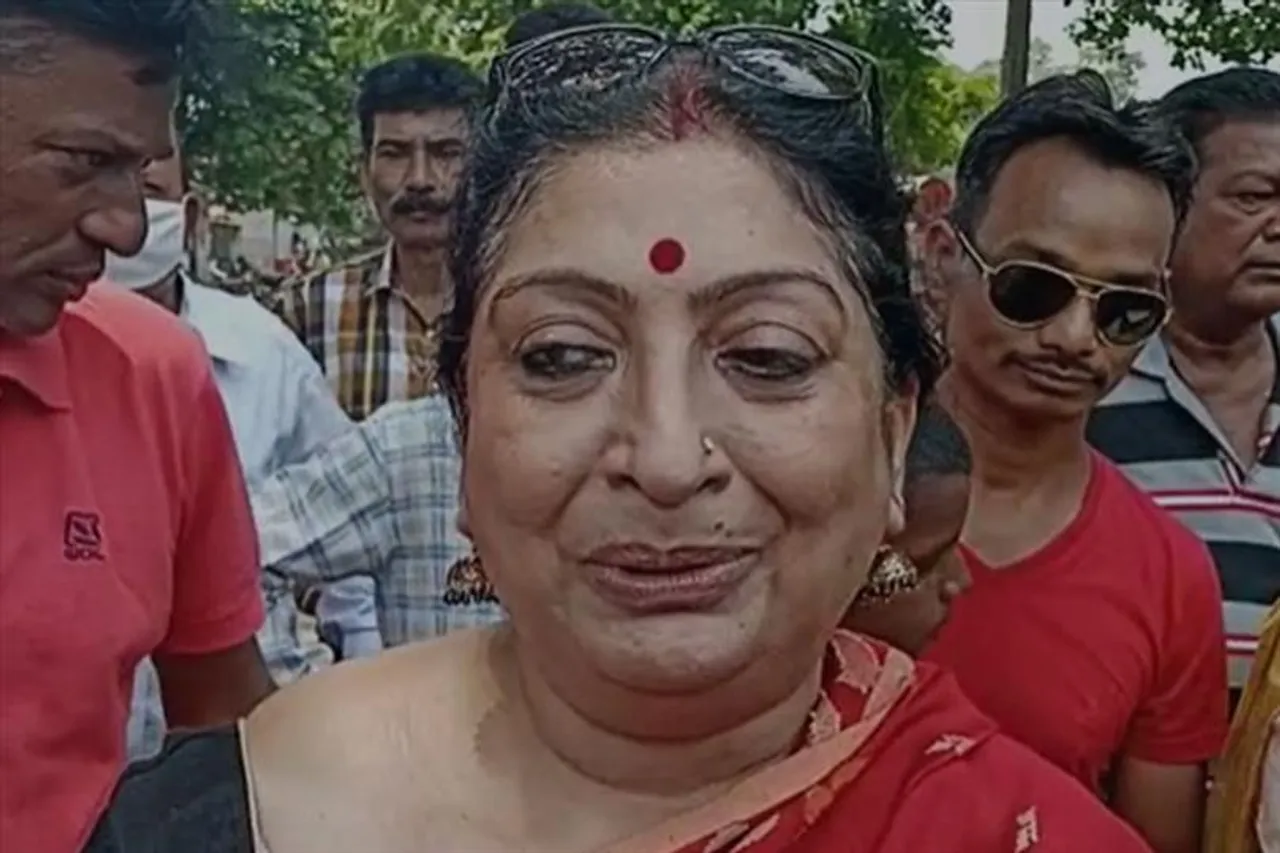 দুর্গাপুরে বেহাল রাস্তা সংস্কারের উদ্যোগ, শুনুন মেয়রের বক্তব্য