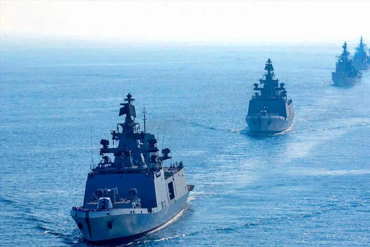 ভারতীয় নৌবাহিনী ভারত মহাসাগরীয় অঞ্চলে ট্রোপেক্স মহড়া চালাচ্ছে