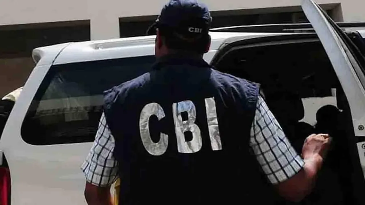 বেআইনি টাকা পাচার মামলায় চার্জশিট পেশ করল সিবিআই