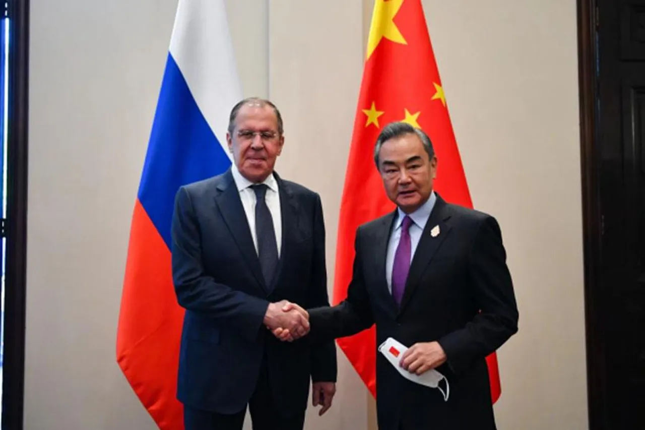 রাশিয়ার পররাষ্ট্রমন্ত্রীর সঙ্গে চীনের প্রেসিডেন্টের বৈঠক