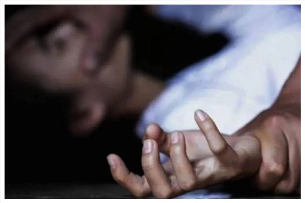 উত্তরপ্রদেশে গণধর্ষণ করে খুন কিশোরীকে