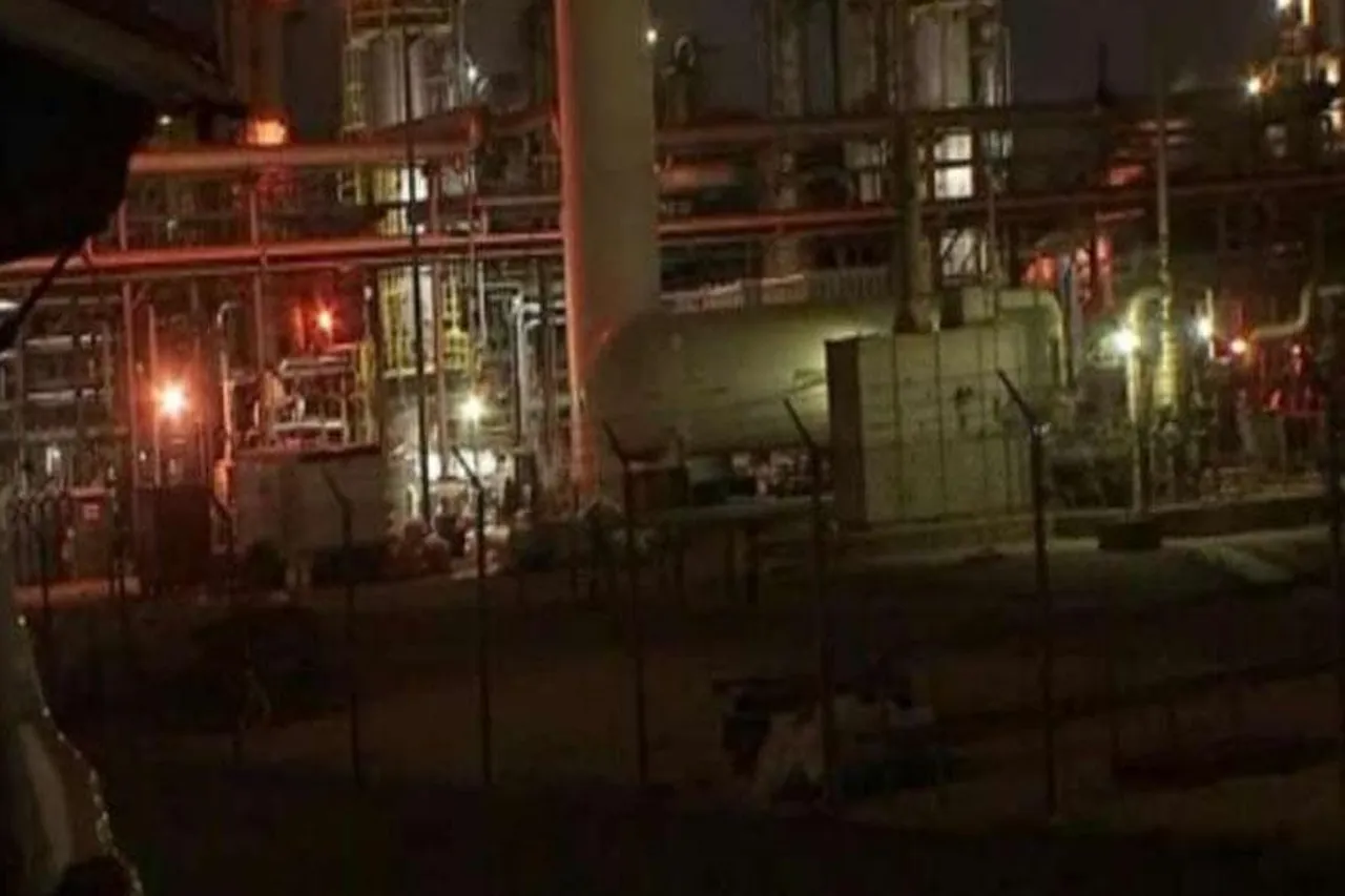 রাসায়নিক গ্যাস লিক করে মৃত্যু ২ জনের