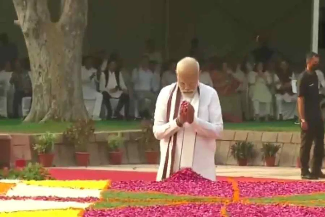 লাল বাহাদুর শাস্ত্রীর জন্মবার্ষিকীতে তাকে শ্রদ্ধা জানালেন প্রধানমন্ত্রী নরেন্দ্র মোদী