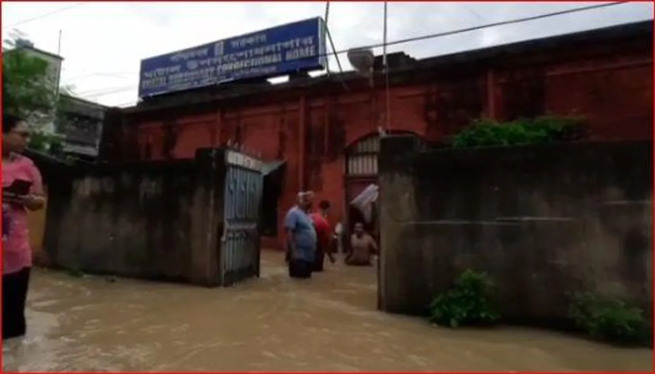 এবার জলের তলায় সংশোধনাগার, দেখুন ভিডিও