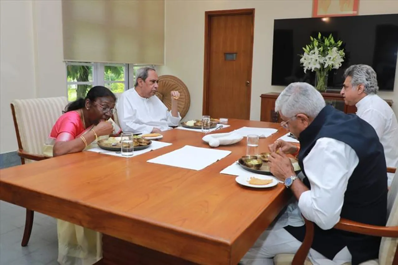 'ওড়িশার কন্যা' দ্রৌপদীকেই সমর্থন করবেন মুখ্যমন্ত্রী