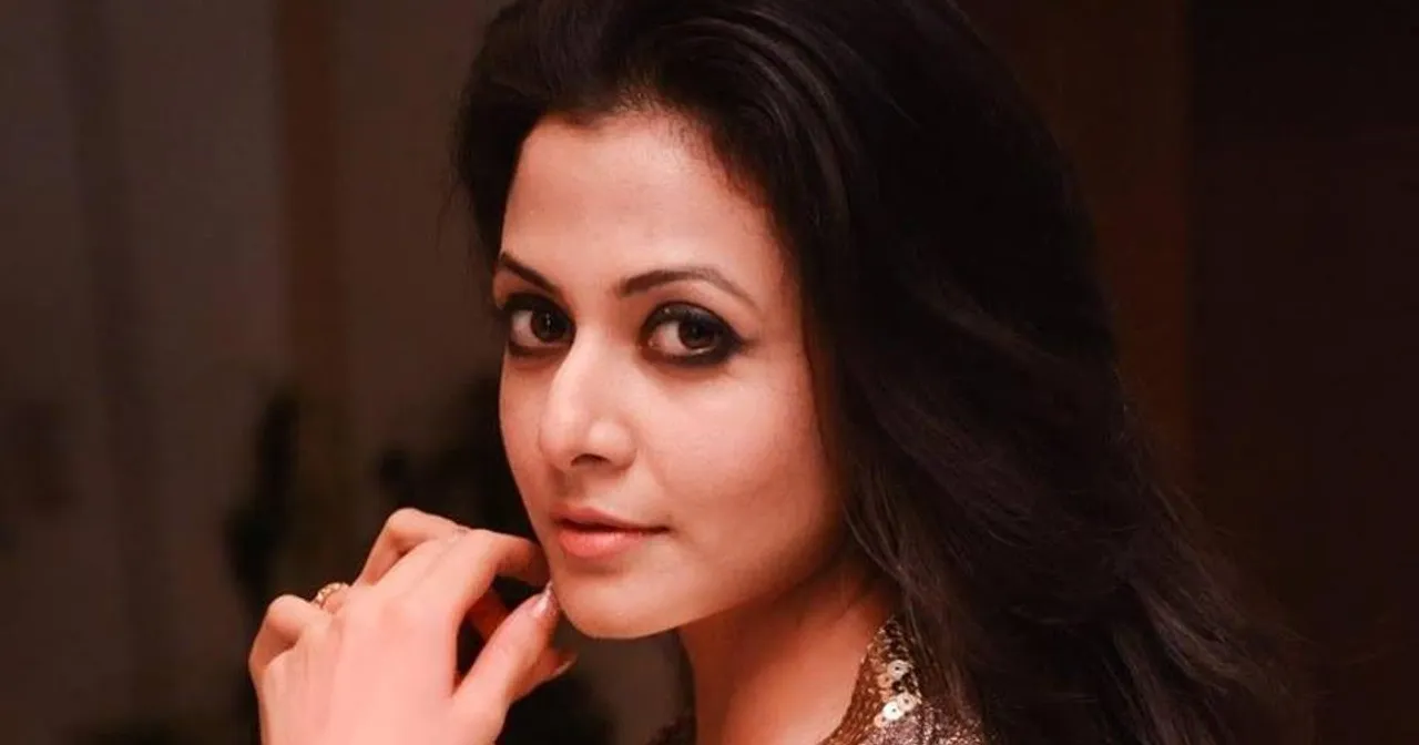 'জীবন অত্যন্ত ছোট', ক্যাপশন দিয়ে হট অবতারে ধরা দিলেন কোয়েল