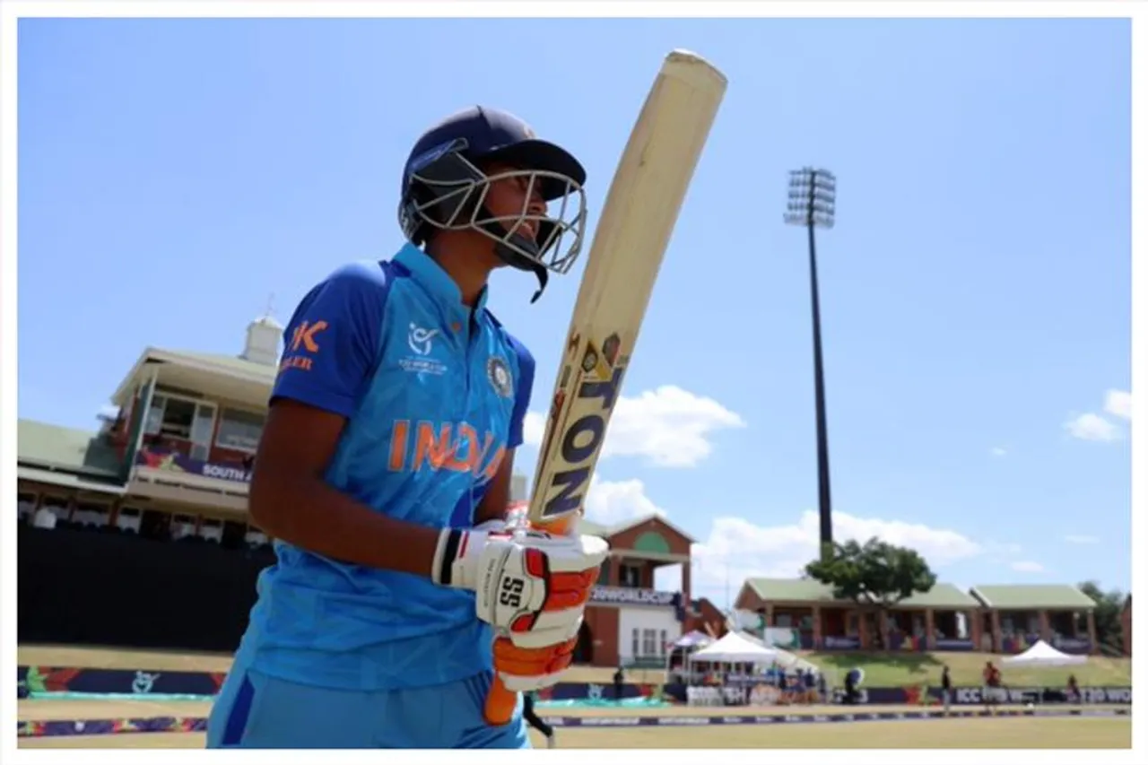 টি-২০ সেমিফাইনালে ভারতের হয়ে দুরন্ত হাফসেঞ্চুরি