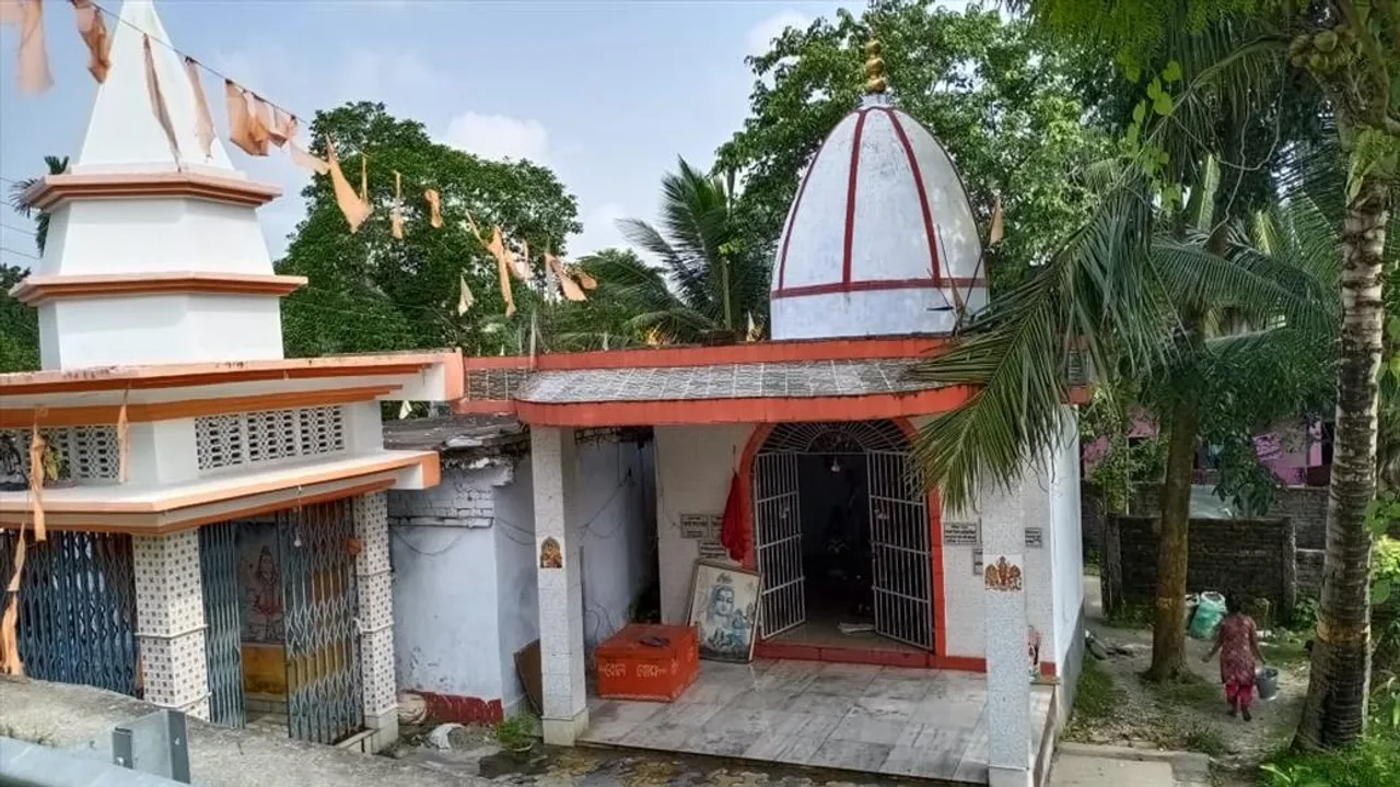 জাঁকজমকহীন কোচবিহার পুরাতন শ্মশান কালী পুজা