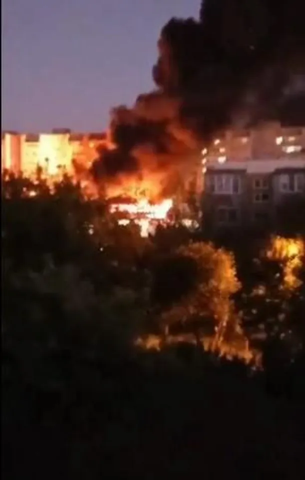 রাশিয়ায় আবাসিক এলাকায় সামরিক বিমান বিধ্বস্ত