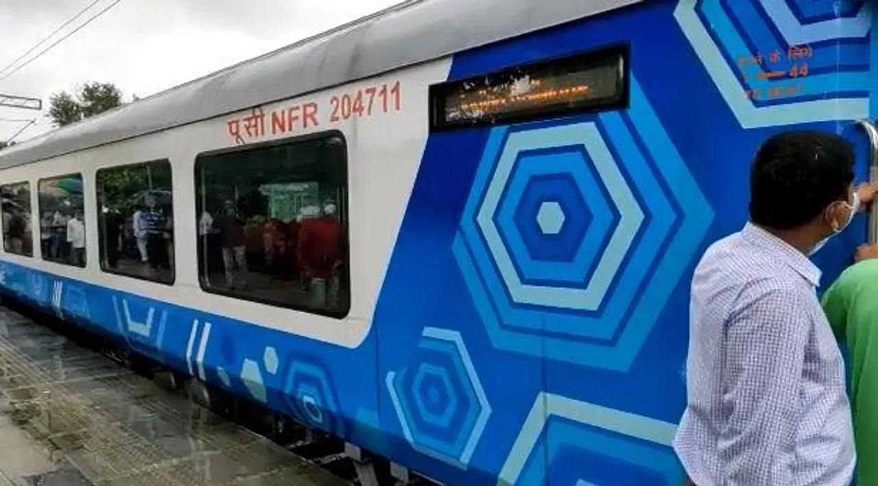 প্রাকৃতিক সৌন্দর্য ভোগ করতে পর্যটকদের জন্য চালু হচ্ছে ভিস্তাডোম স্পেশাল ট্রেন