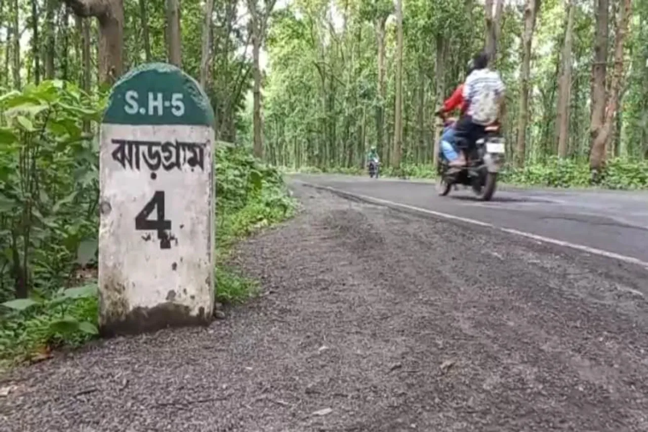 বেহাল দশা ৫ নং রাজ্য সড়কের, ঘটছে নিত্যদিন দুর্ঘটনা