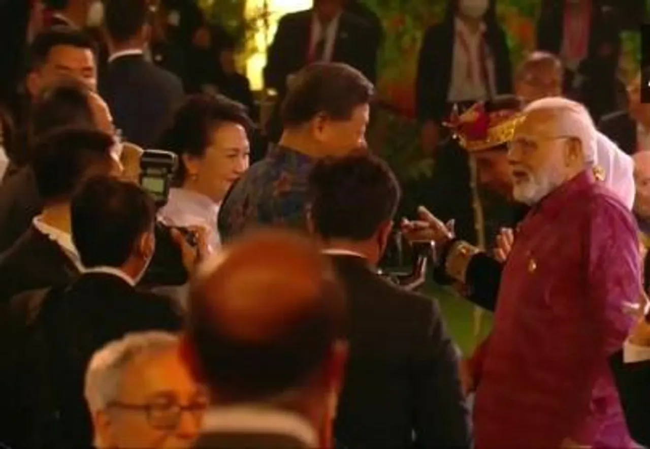 জি২০ সামিটের ডিনারে হাতে হাত মেলালেন প্রধানমন্ত্রী মোদি ও শি জিনপিং